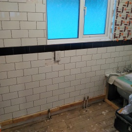 Black grout on the bottom 